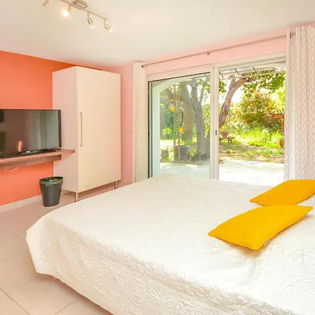 Cozy In 4* Νιμ