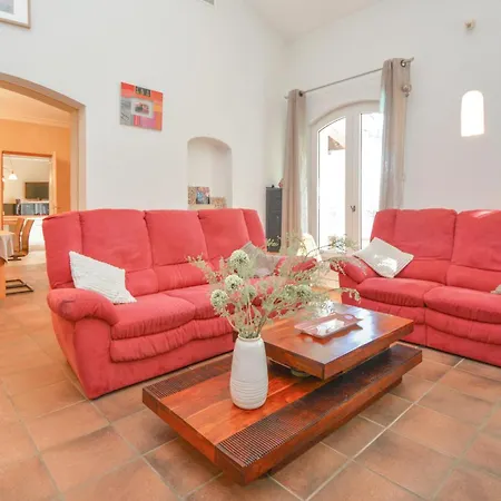 Ξενοδοχείο Cozy In 4*